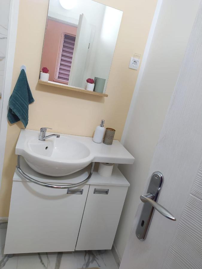 Zen Apartmani 즈레냐닌 외부 사진