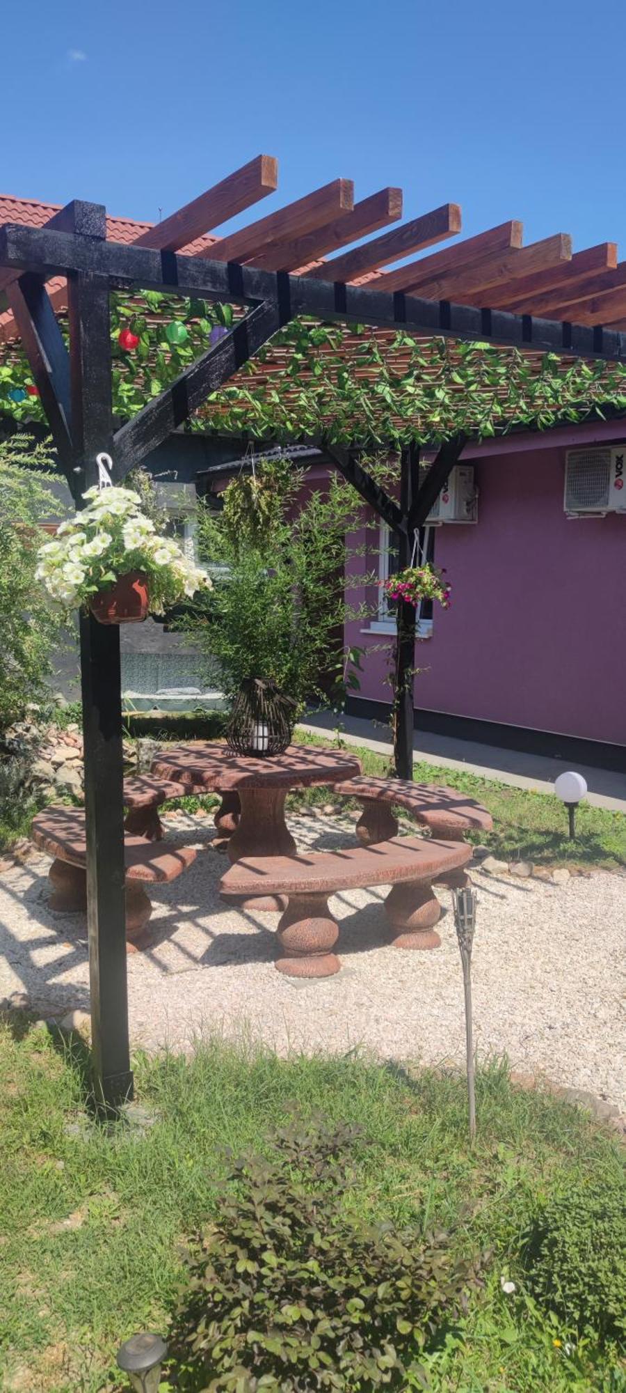 Zen Apartmani 즈레냐닌 외부 사진